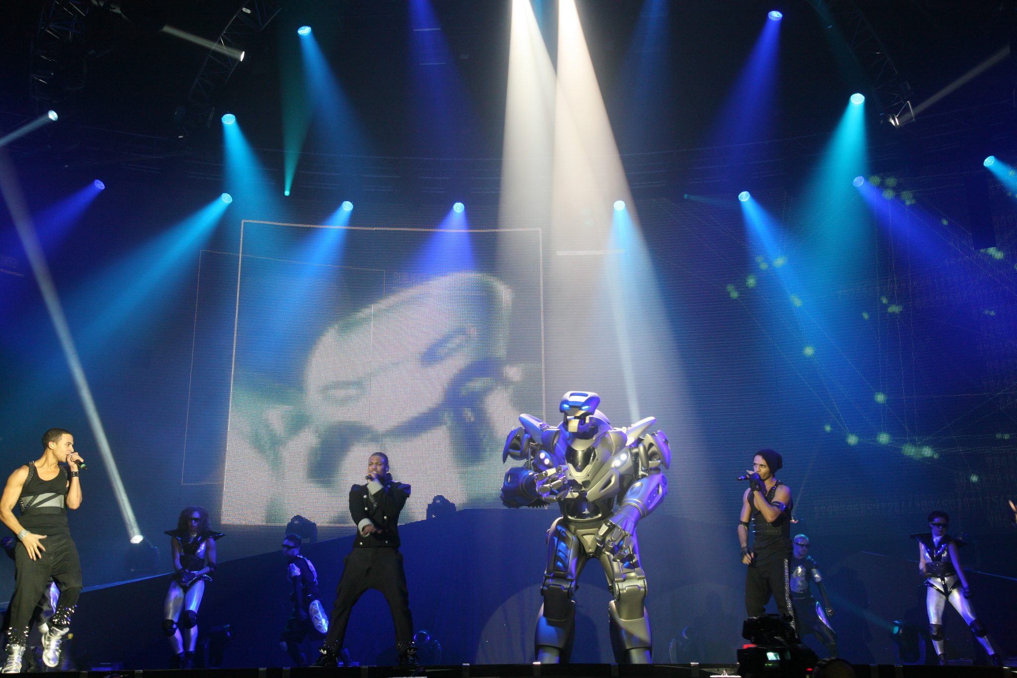 Titan the Robot live on stage with JLS.