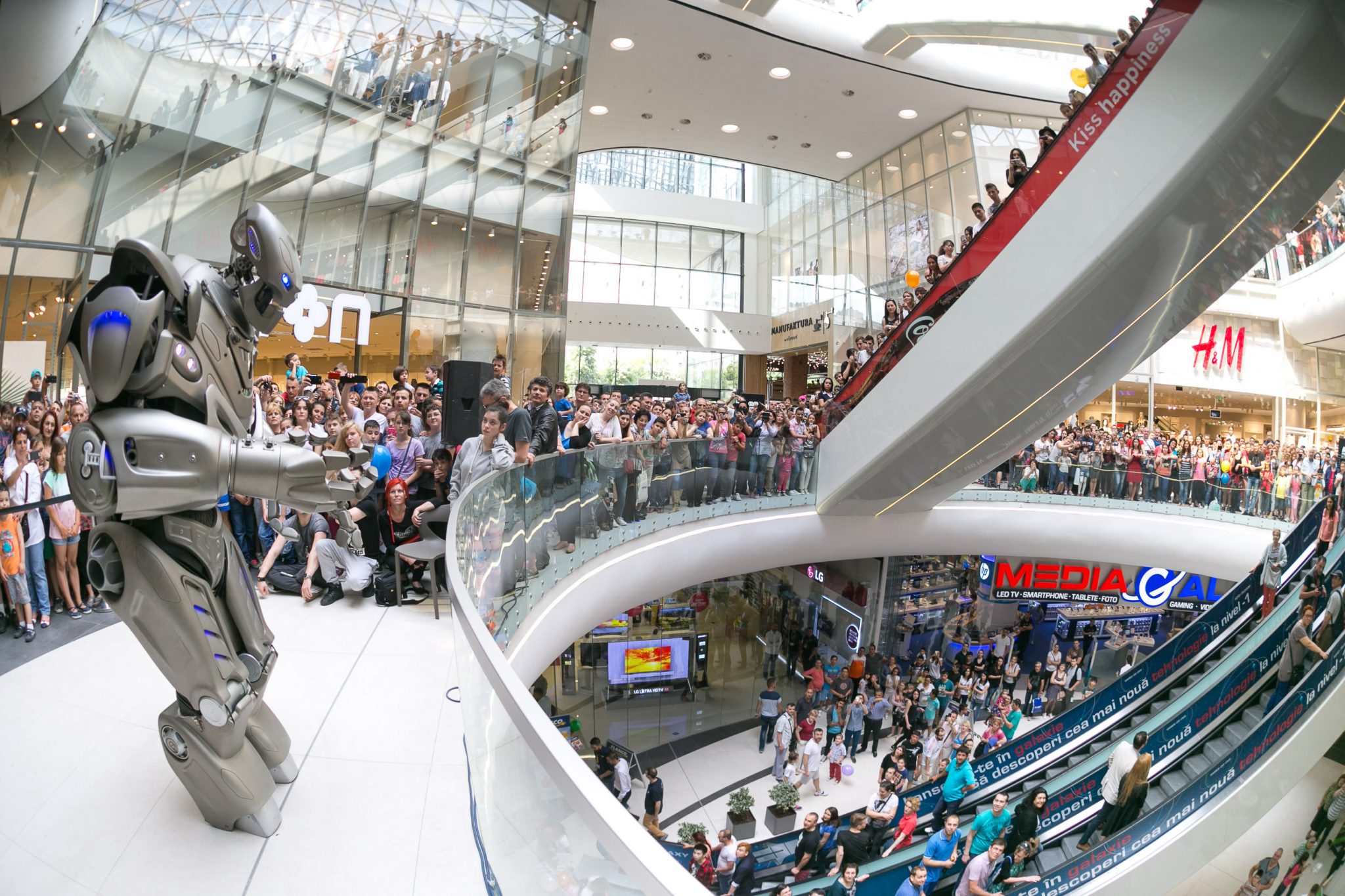 Titan the Robot drawing a crowd in the Megamall, Romania.