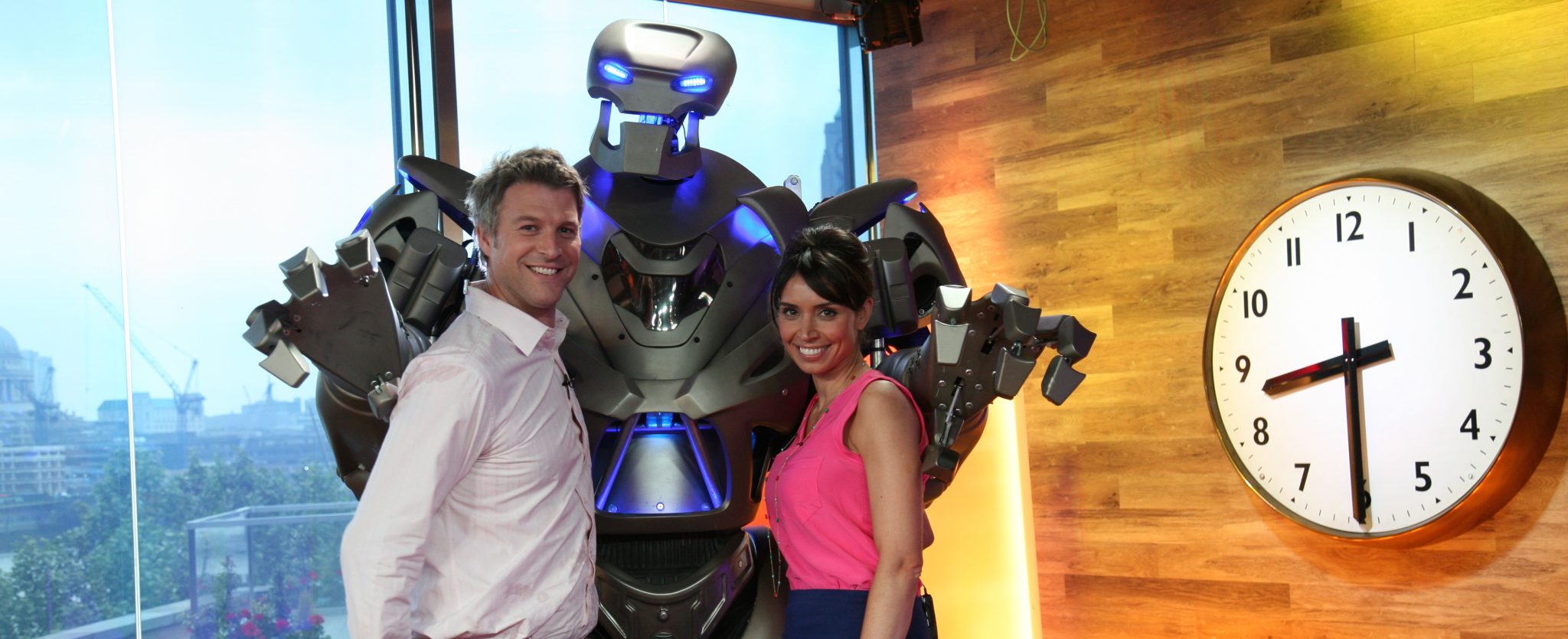 Titan the Robot on Daybreak TV with Dan Lobb and Christine Lampard / Bleakley.
