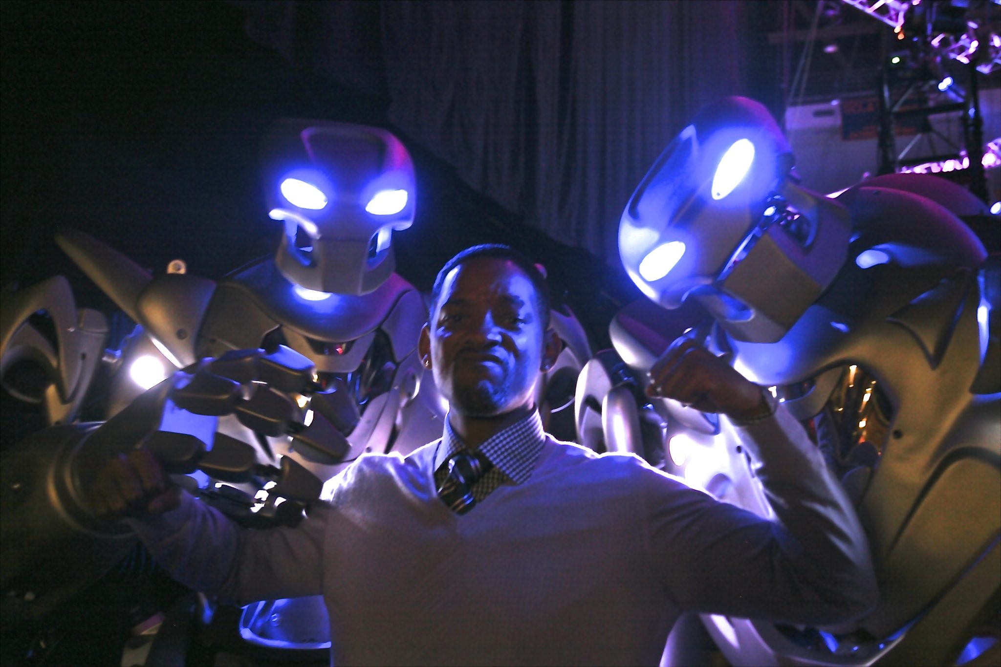 Will Smith with Titan the Robot backstage at the Kids Choice Awards, Los Angeles, USA.