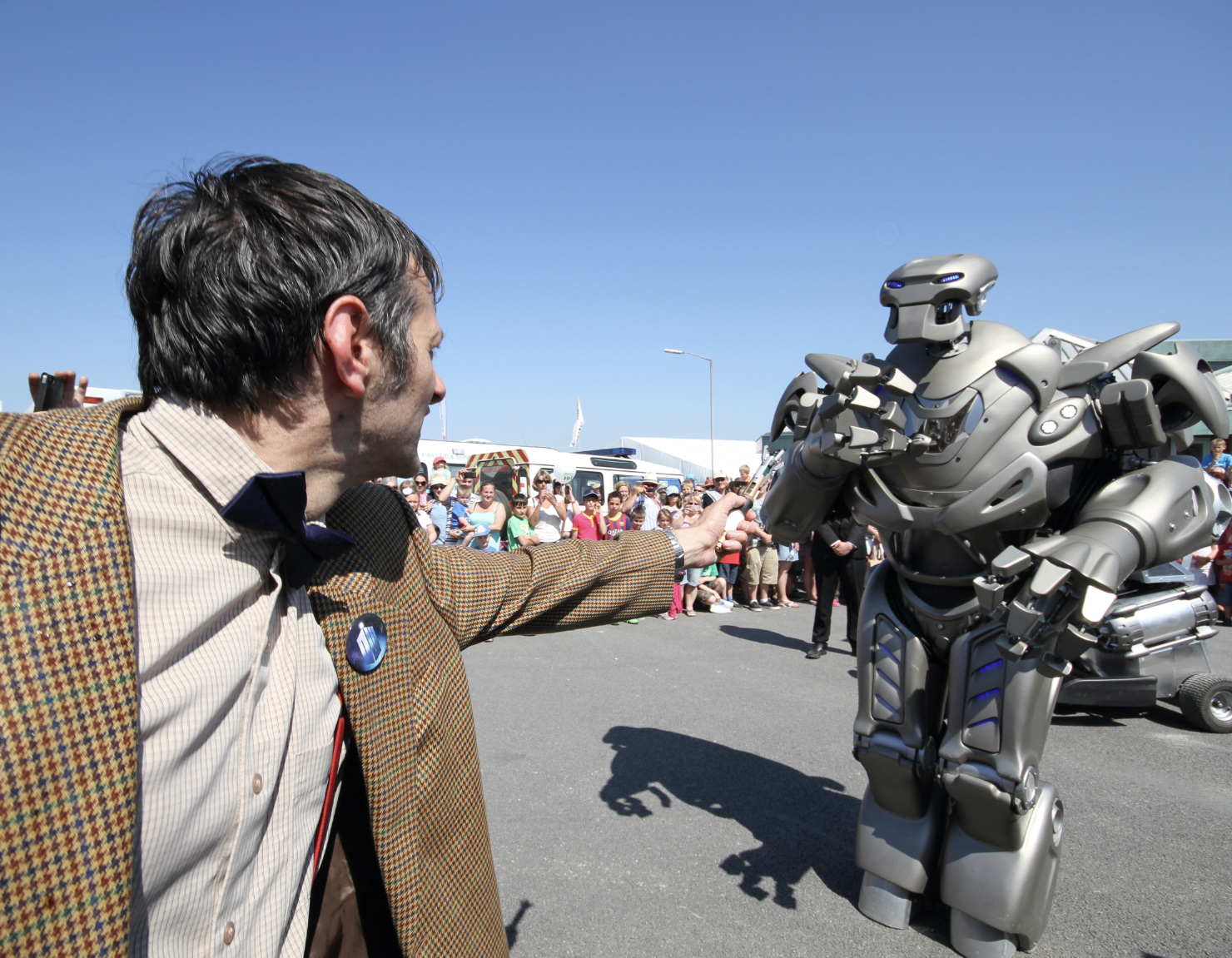 Titan the Robot meets a Dr Who cosplay character. 